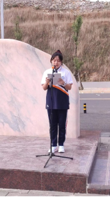 1_奋勇拼搏谱青春，磨砺意志筑军魂  ror体育师范大学附属中学2025届新生军训开营(1)395.png