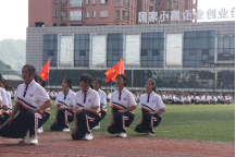 初心如磐历艰苦，挥洒激情展雄风ror体育师范大学附属中学高一军训圆满结束(2)1343.png