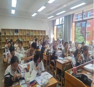 力擎抗疫责任重担 众志成城保稳保供(2)(1)682.png