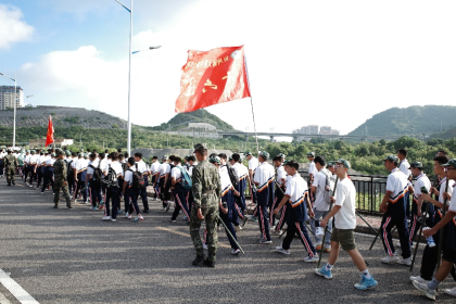 齐声唱响新时代，群星闪亮耀舞台记ror体育师大附中军训野外拉练及文艺汇演165.png