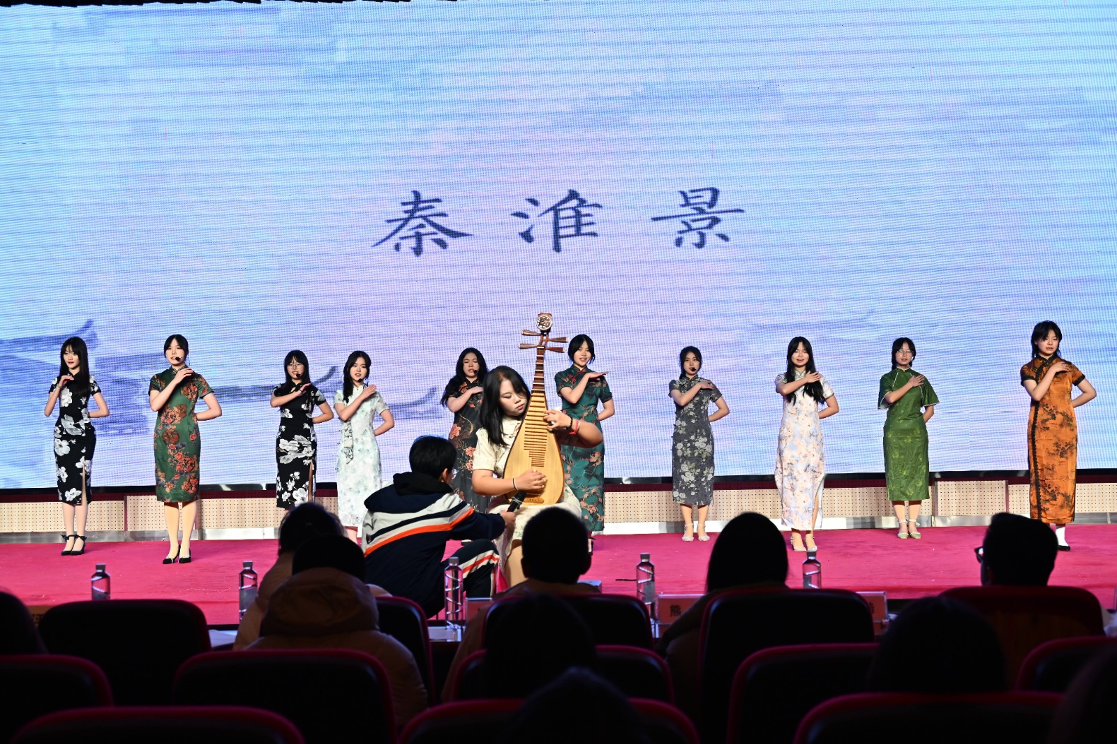 商女亦知亡国恨.jpg