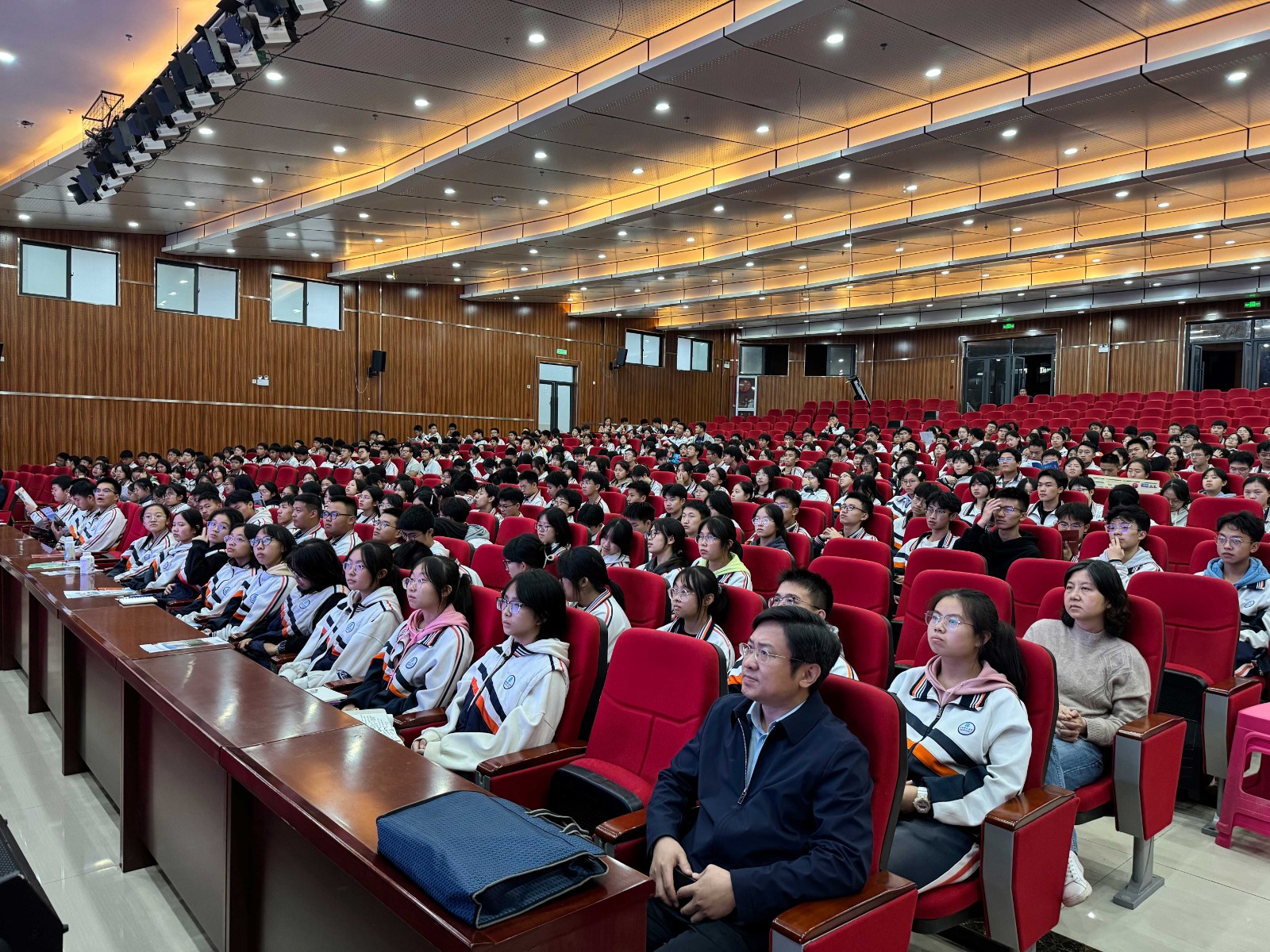 微信图片_20241105190202.jpg